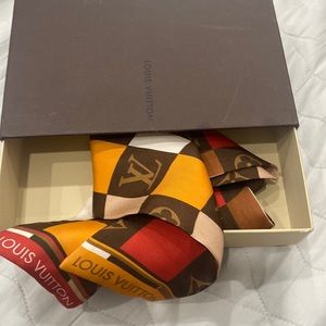 louis Vuitton twilly